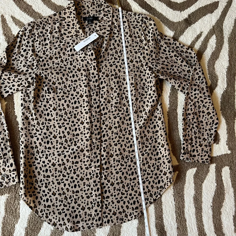 J Crew Silk Button Up Shirt in Leopard 4 - Picture 7 of 8